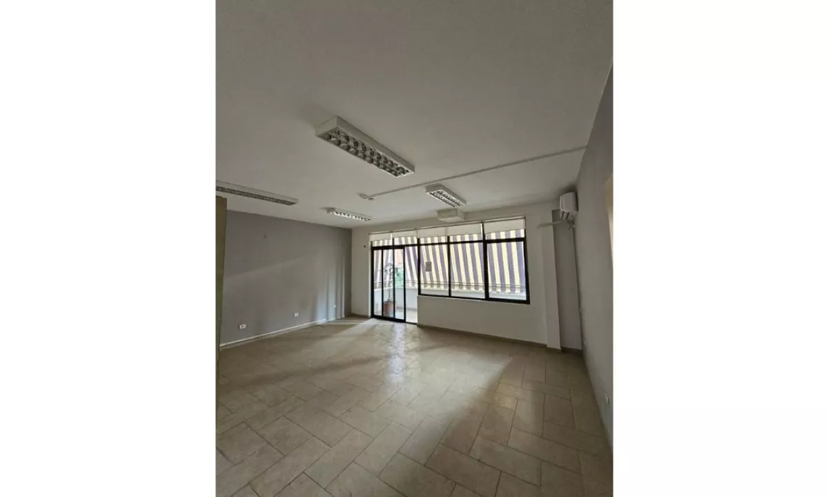 Zyre me Qira ne Zemer te Tiranes!