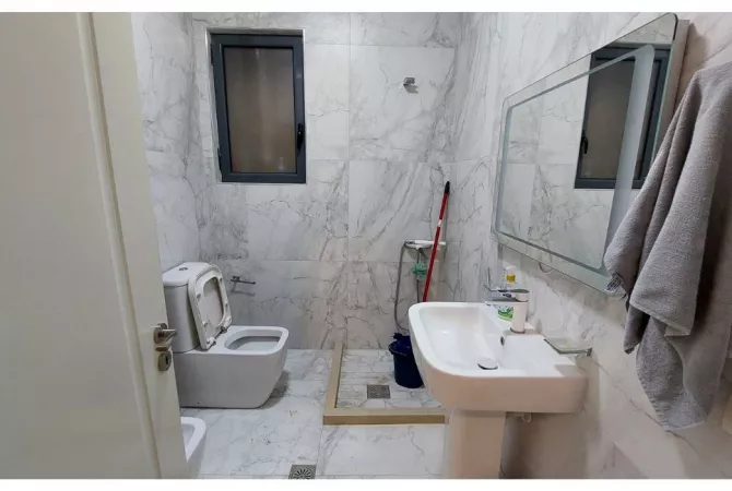 Shtepi me qera Apartament ne Vlore, 2+1, Mobilimi E mobiluar, Pagesa 500  Euro.