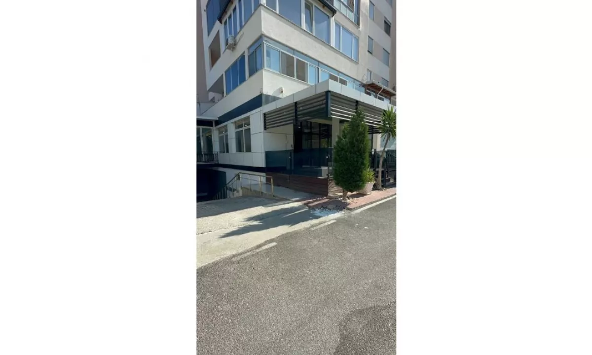 JEPET ME QIRA – Lokal ne Durres, Vala Park