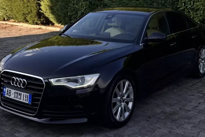 Auto in Vendita a Tirana - 10,500 Euro