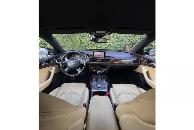 Auto in Vendita a Tirana - 10,500 Euro