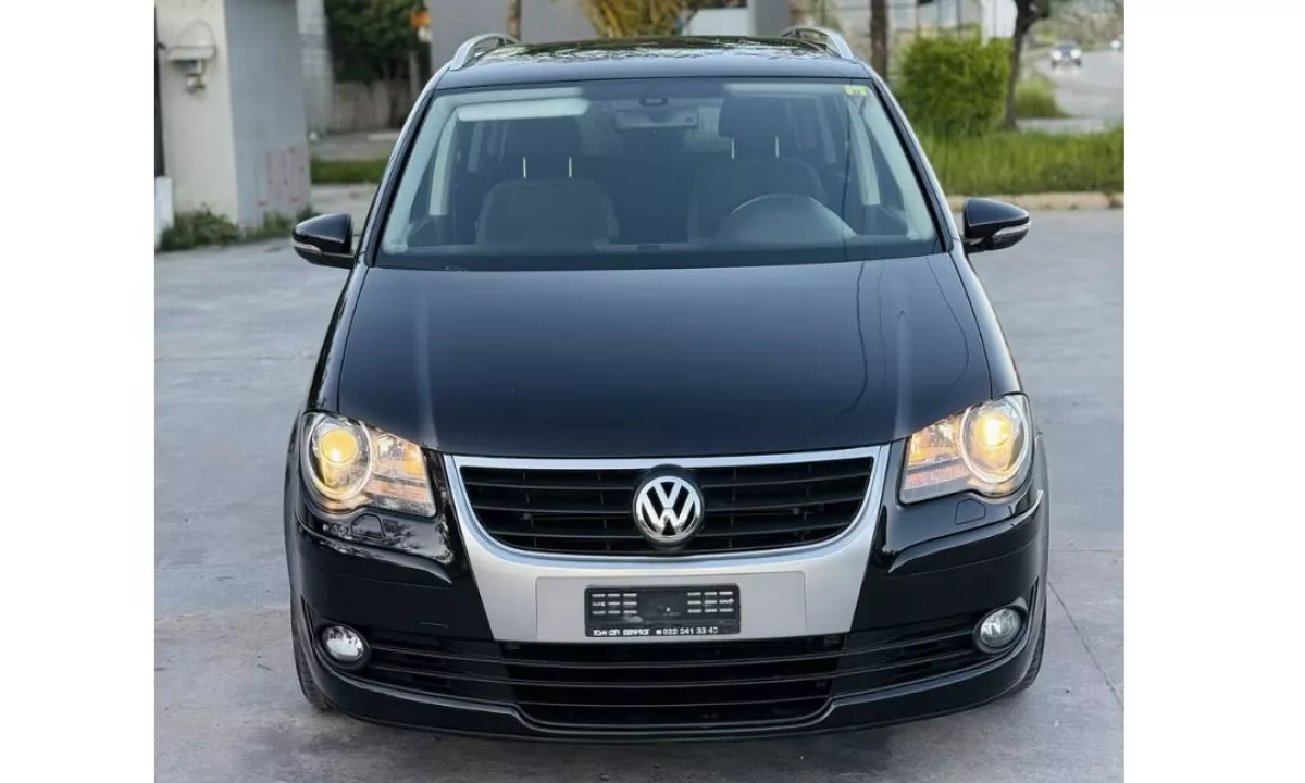 Auto in Vendita a Tirana, Volkswagen, 2009 Benzine,Kambio Automatik Pagamento 4,700  Euro.