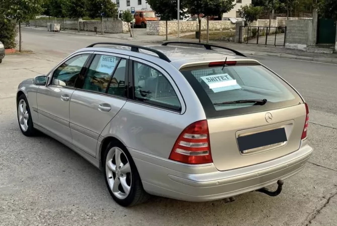 Auto in Vendita a Tirana - 4,200 Euro