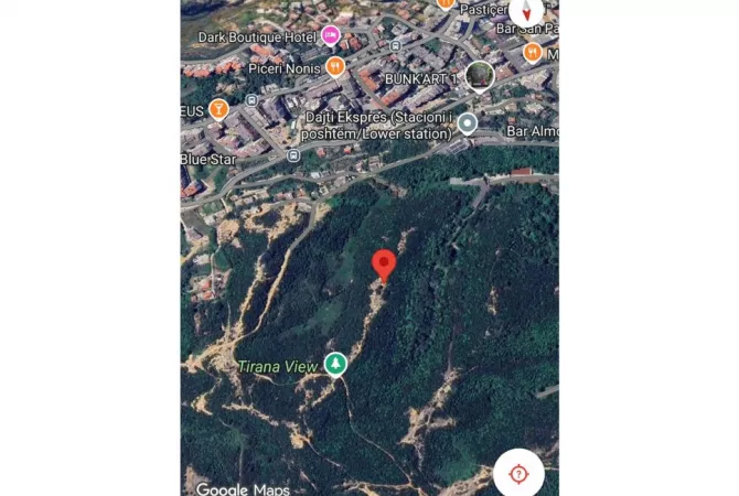 Truall ose Toke ne Tirane - 30,000 Euro