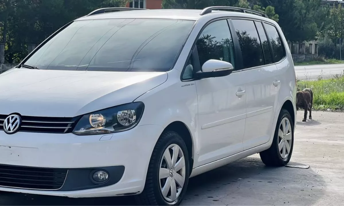 Auto in Vendita a Tirana, Volkswagen, 2011 Diesel,Kambio Automatik Pagamento 8,000  Euro.