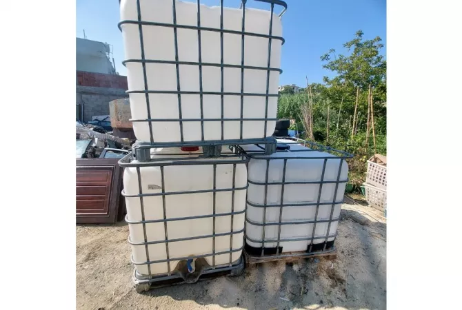 Different articles a Durazzo - 5,000 Leke