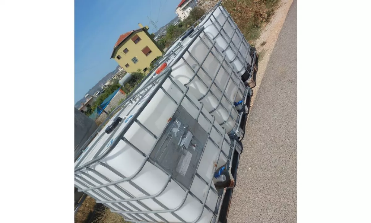 Shitet depozite plastike per uje