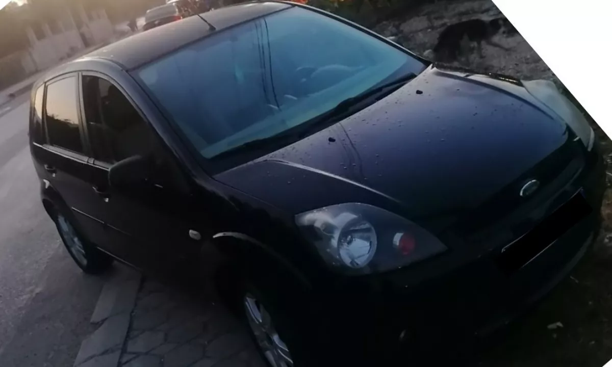 Auto in Vendita a Tirana, Ford, 2008 Diesel,Kambio Manual Pagamento 2,700  Euro.