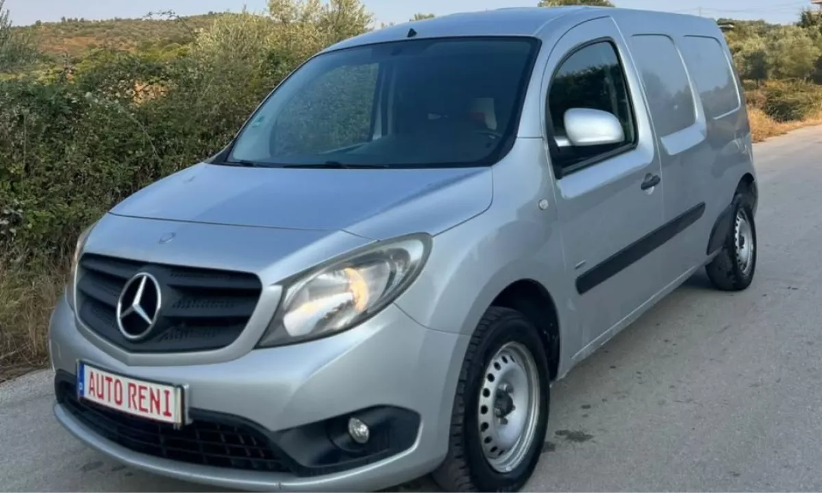 Auto in Vendita a Tirana, Mercedes-Benz, 2015 Diesel,Kambio Manual Pagamento 6,700  Euro.