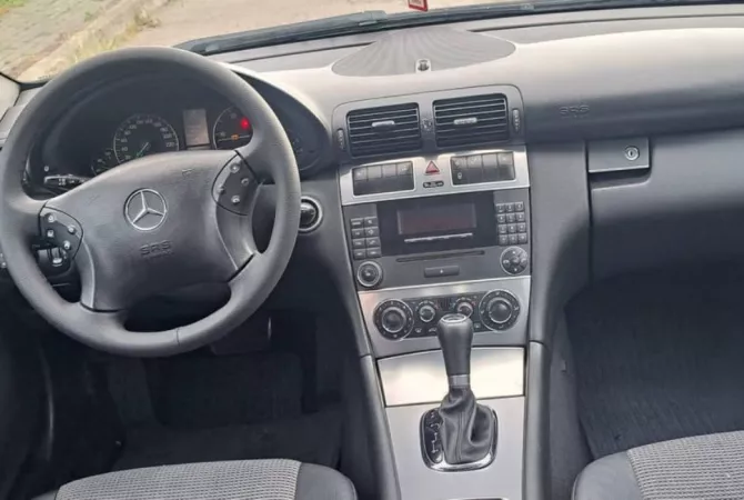 Auto in Vendita a Tirana - 3,800 Euro