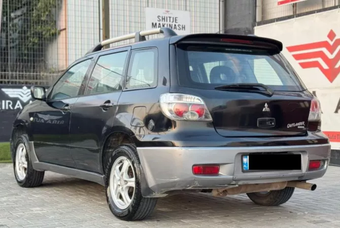 Auto in Vendita a Tirana - 2,200 Euro