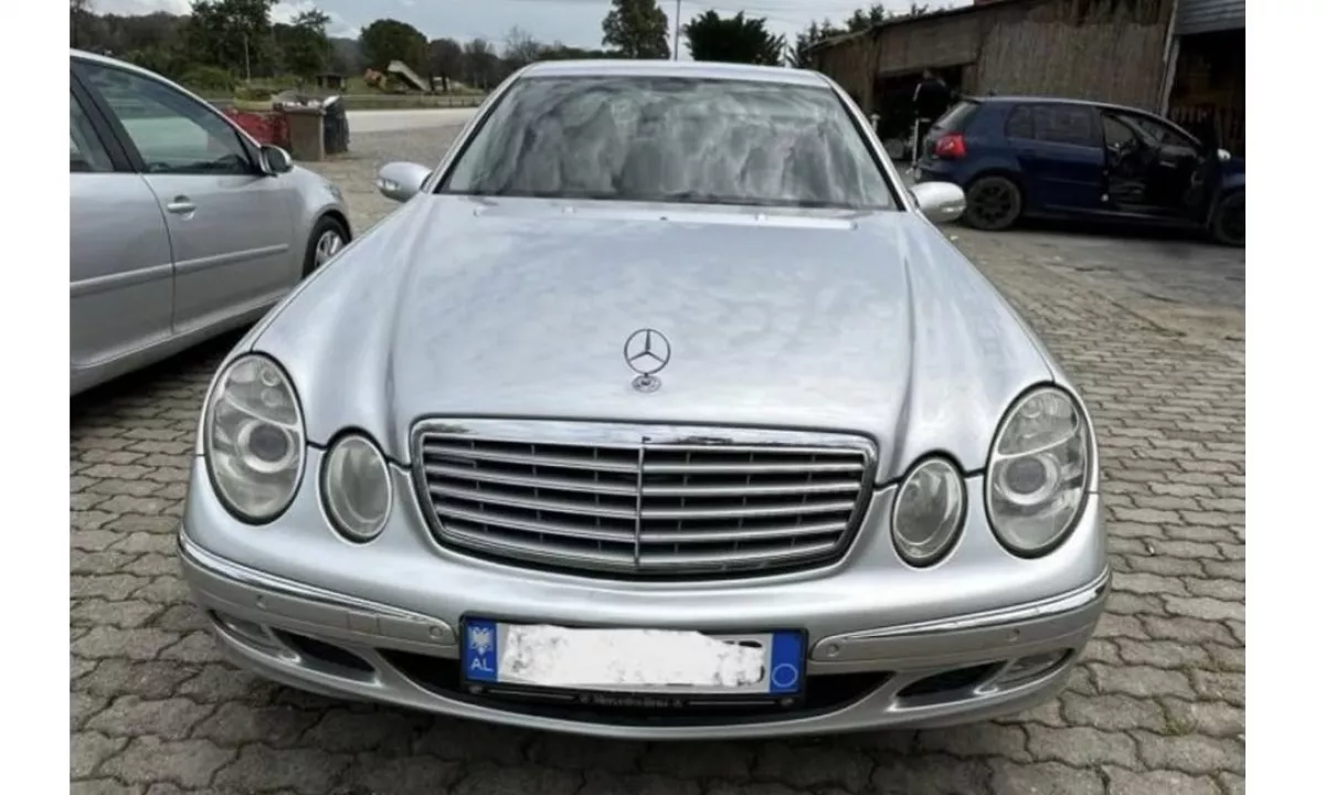 Auto in Vendita a Tirana, Mercedes-Benz, 2005 Diesel,Kambio Manual Pagamento 4,500  Euro.