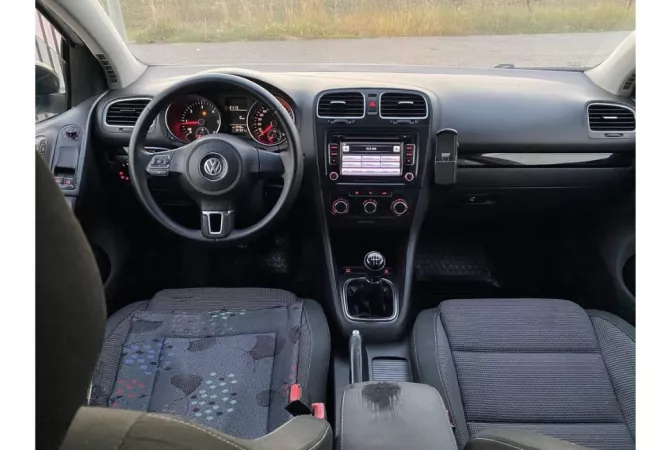 Auto in Vendita a Tirana - 8,300 Euro