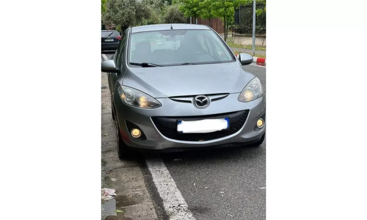 Auto in Vendita a Tirana, Mazda, 2011 Diesel,Kambio Manual Pagamento 3,400  Euro.