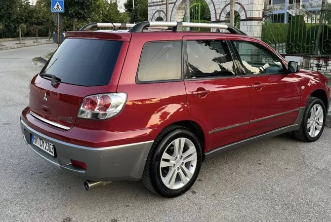 Auto in Vendita a Tirana - 5,700 Euro