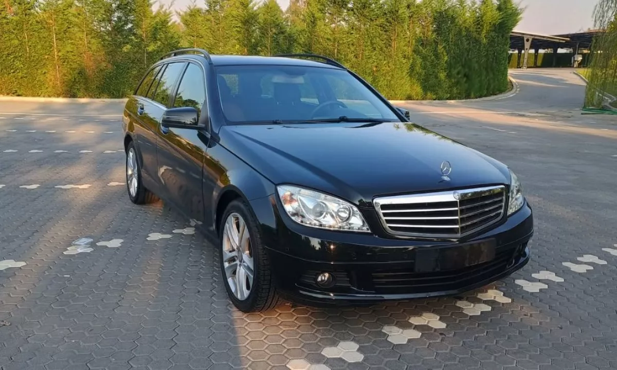 Auto in Vendita a Tirana, Mercedes-Benz, 2010 Diesel,Kambio Automatik Pagamento 6,300  Euro.