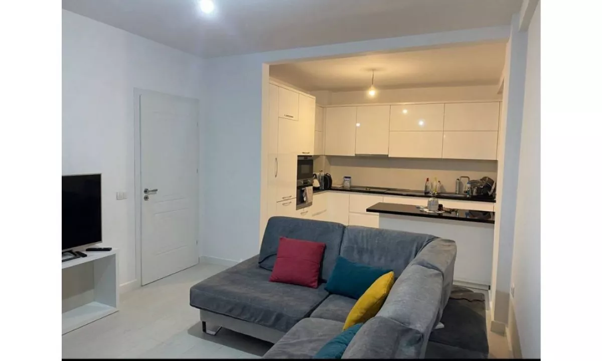 Shtepi ne shitje Apartament ne Tirane, 2+1, Mobilimi E mobiluar, Pagesa 155,000  Euro.