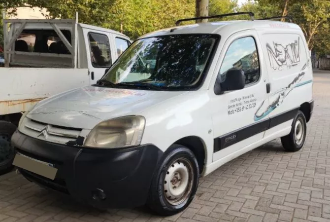 Auto in Vendita a Tirana - 1,999 Euro