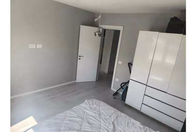Shtepi ne shitje Apartament ne Tirane, 1+1, Mobilimi E mobiluar, Pagesa 155,000  Euro.