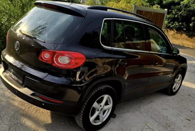 Auto in Vendita a Tirana - 6,900 Euro