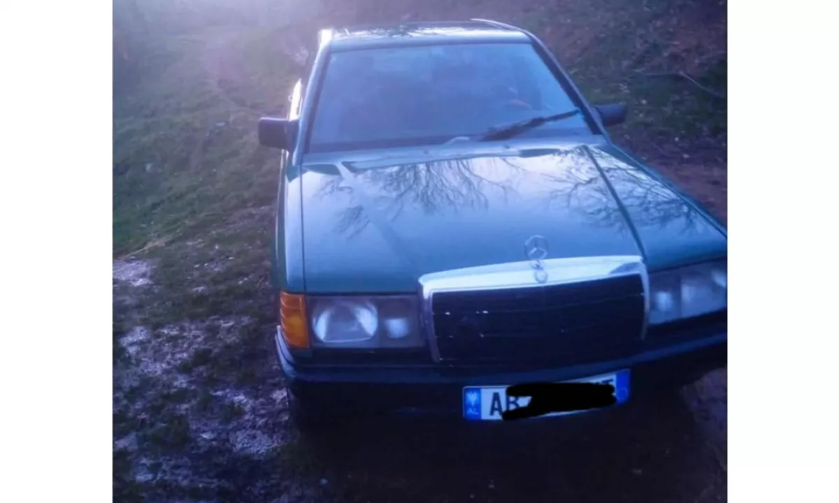 Auto in Vendita a Tirana, Mercedes-Benz, 1997 Diesel,Kambio Manual Pagamento 2,500  Euro.