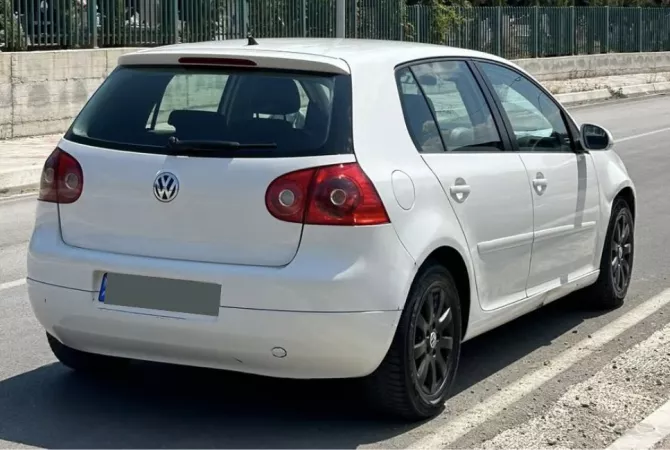 Auto in Vendita a Tirana - 3,700 Euro