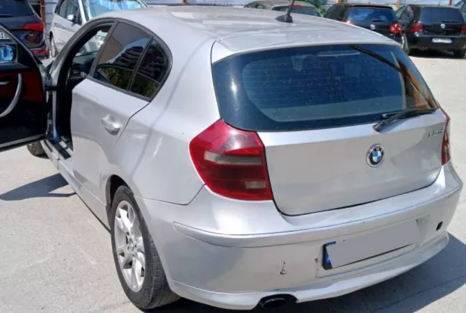 Auto in Vendita a Tirana - 2,400 Euro