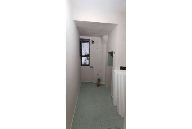 Business Property for Rent 3+1 in Tirana - 35,000 Leke