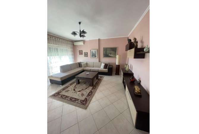 Jepet me qira apartament 2+1+1 Rruga Dritan Hoxha, Ish-Dogana
