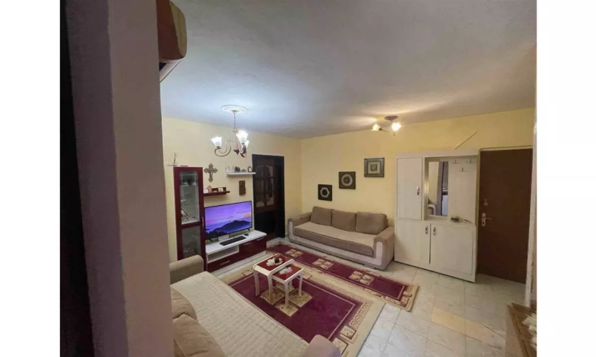 Shtepi ne shitje Apartament ne Tirane, 1+1, Mobilimi E mobiluar, Pagesa 105,000  Euro.