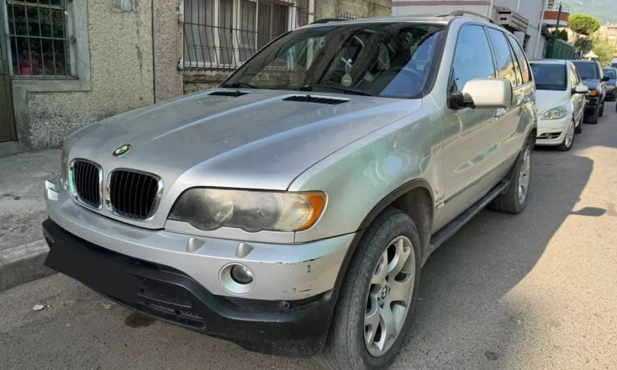 Auto in Vendita a Tirana, BMW, 2003 Diesel,Kambio Automatik Pagamento 3,300  Euro.