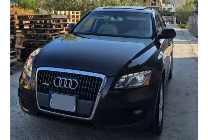 Auto in Vendita a Tirana - 7,400 Euro