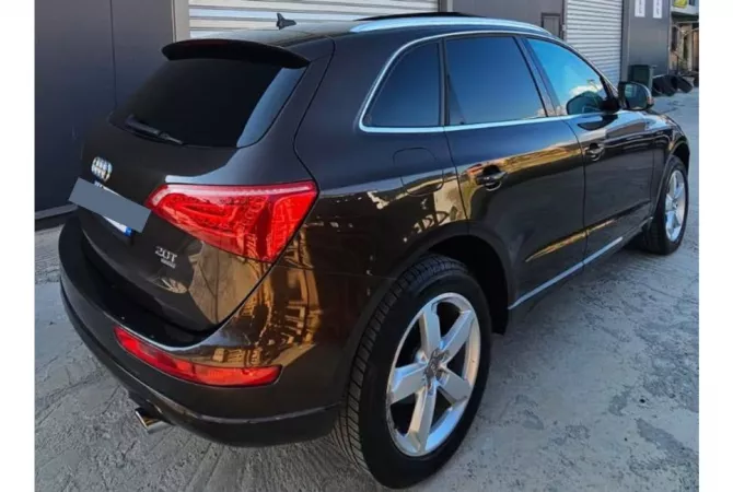 Auto in Vendita a Tirana - 7,400 Euro