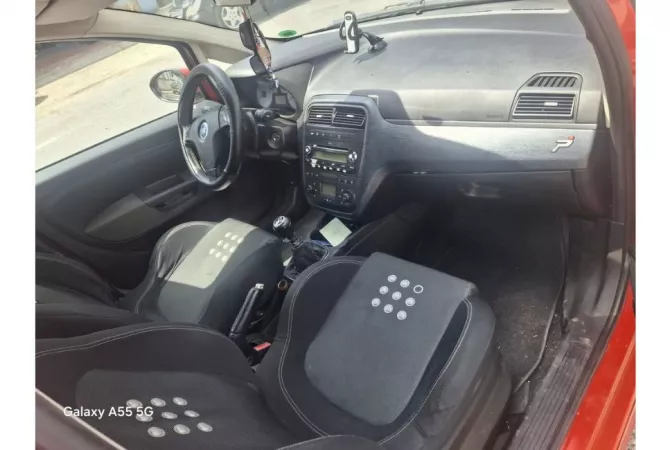 Auto in Vendita a Tirana - 2,400 Euro