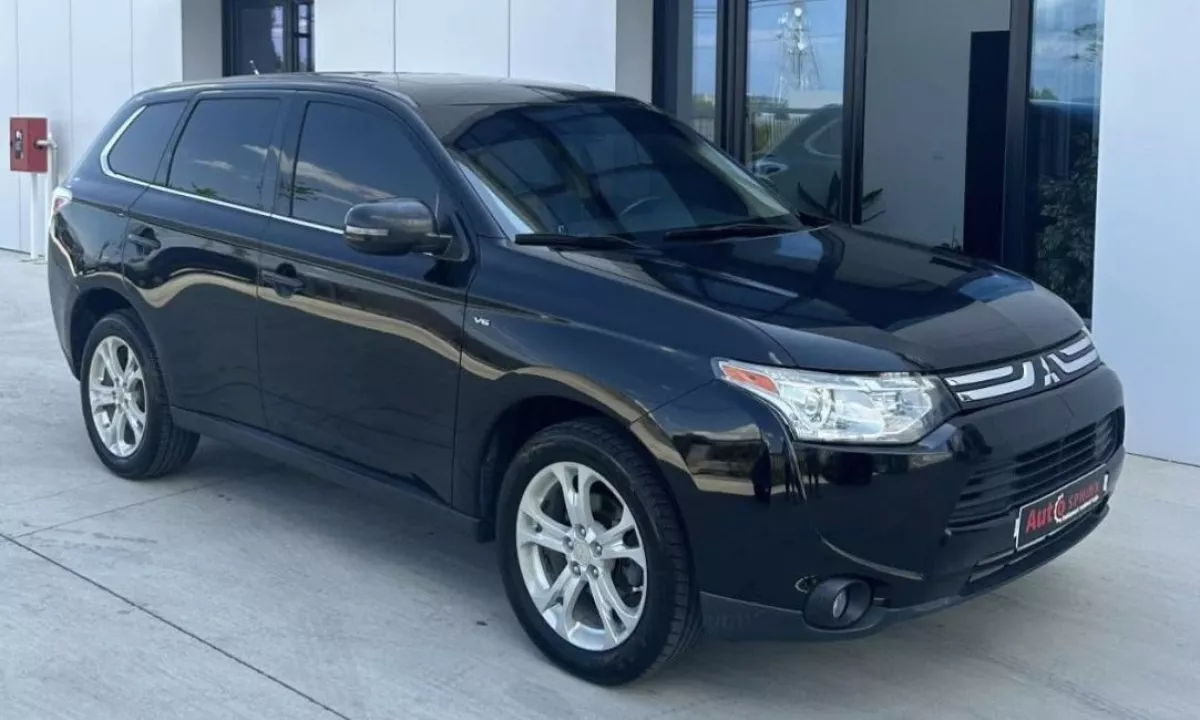 Auto in Vendita a Tirana, Mitsubishi, 2014 gasoline-gas,Kambio Automatik Pagamento 12,000  Euro.