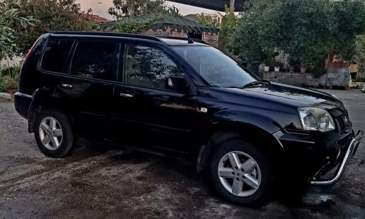 Auto in Vendita a Tirana, Nissan, 2008 gasoline-gas,Kambio Automatik Pagamento 4,800  Euro.