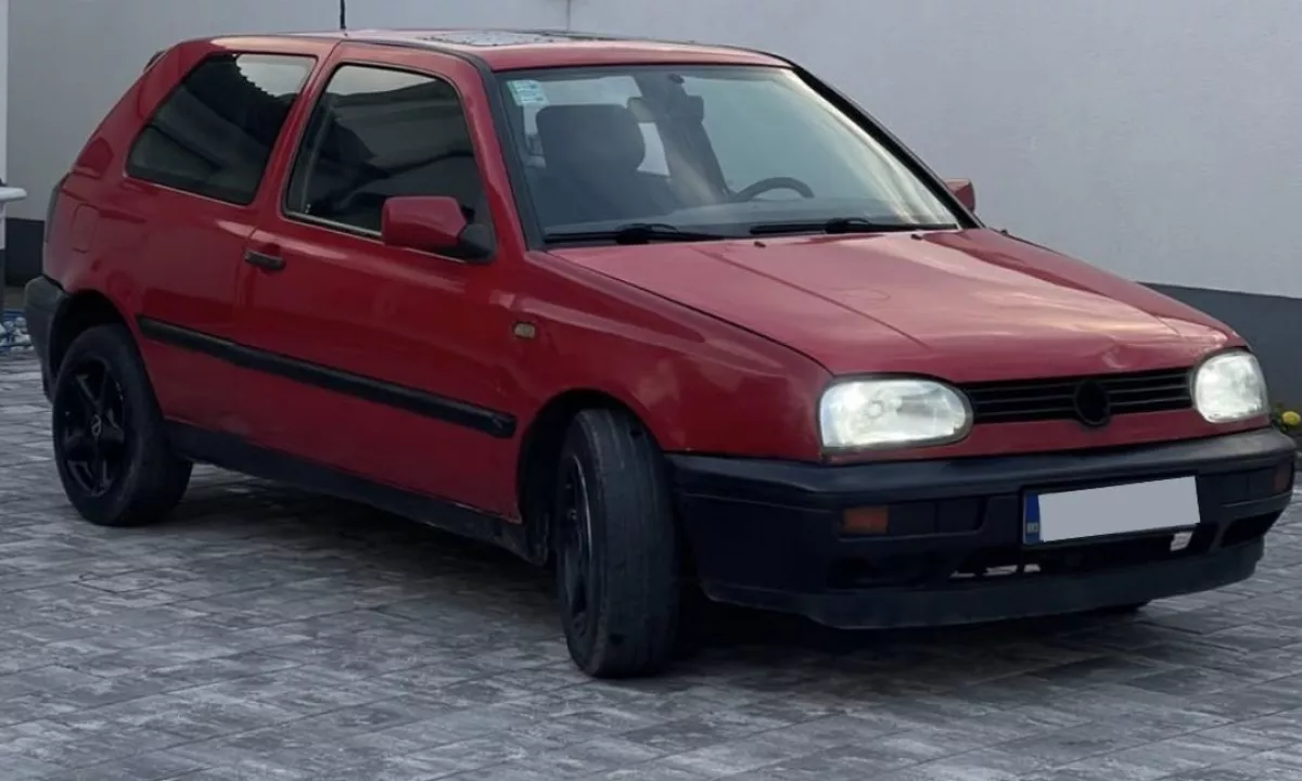 Auto in Vendita a Tirana, Volkswagen, 1992 Diesel,Kambio Manual Pagamento 1,600  Euro.