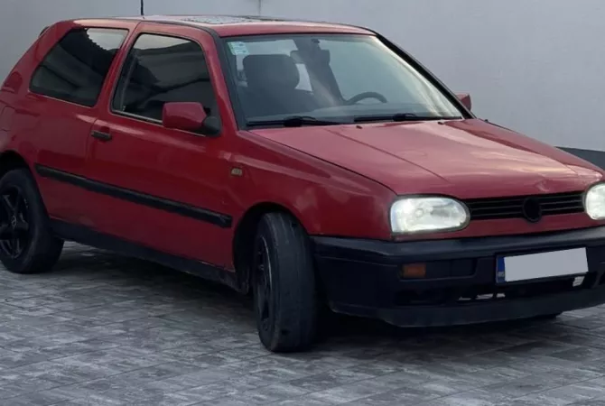 Auto in Vendita a Tirana - 1,600 Euro