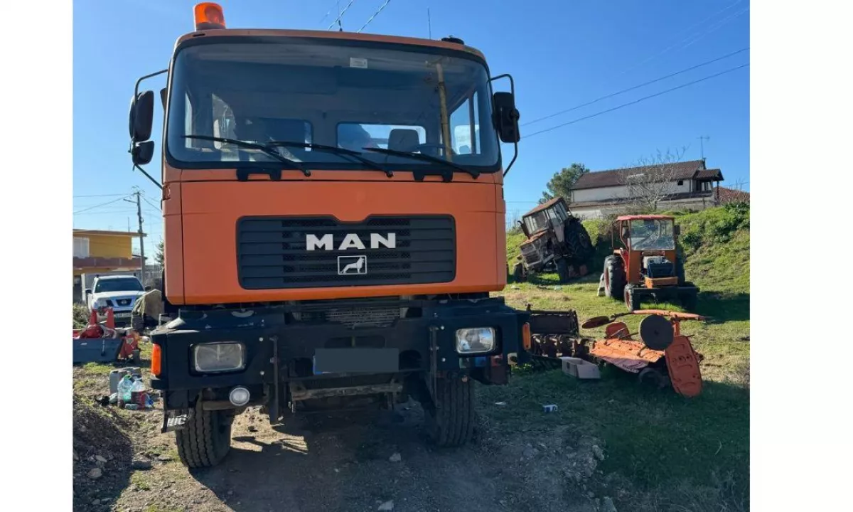 Auto in Vendita a Tirana, Man, 1995 Diesel,Kambio Manual Pagamento 27,000  Euro.