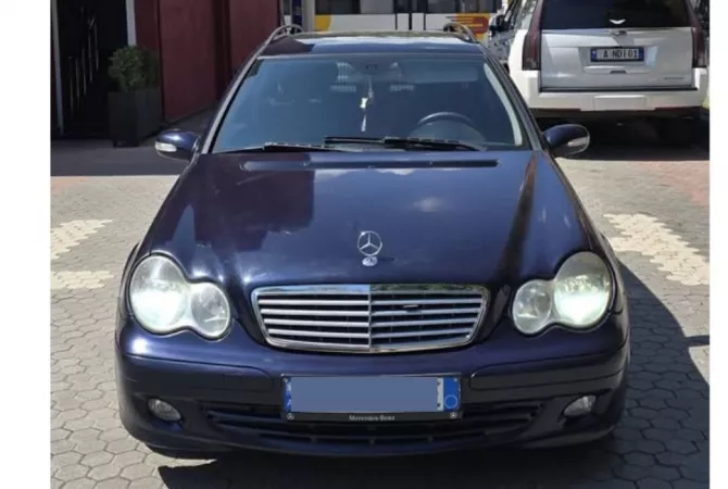 Auto in Vendita a Tirana - 3,500 Euro