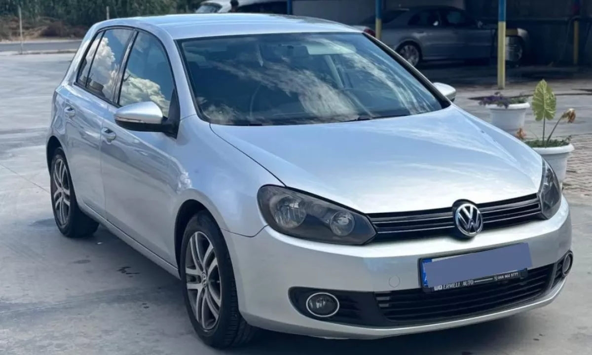 Auto in Vendita a Tirana, Volkswagen, 2010 gasoline-gas,Kambio Automatik Pagamento 5,700  Euro.