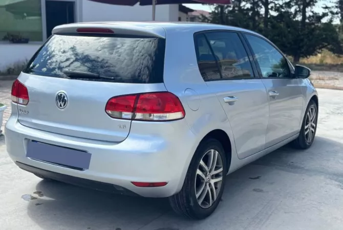 Auto in Vendita a Tirana - 5,700 Euro