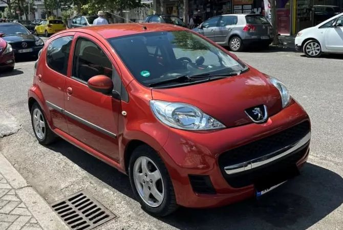 Auto in Vendita a Tirana - 3,300 Euro