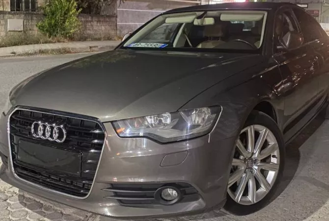 Auto in Vendita a Tirana - 8,000 Euro