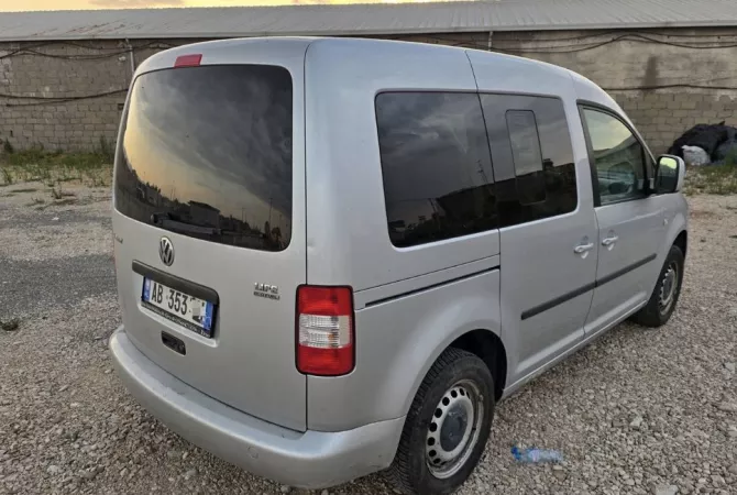 Auto in Vendita a Tirana - 5,500 Euro