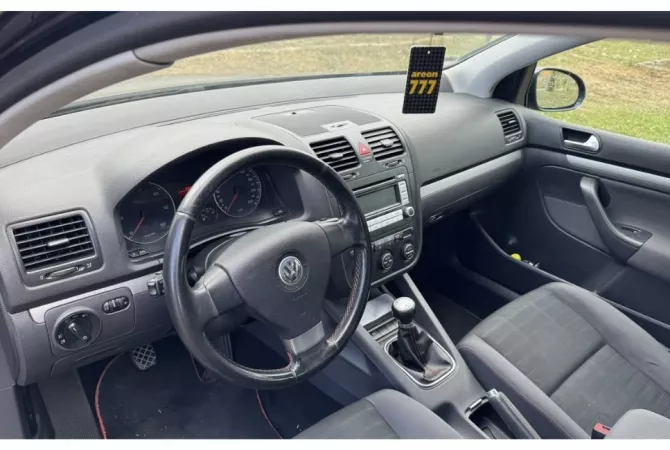 Auto in Vendita a Tirana - 2,400 Euro