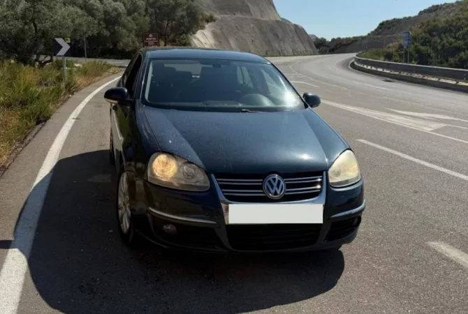 Auto in Vendita a Valona - 3,800 Euro