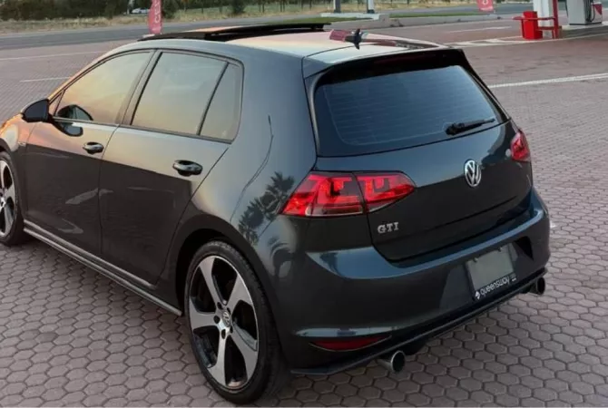 Auto in Vendita a Tirana - 11,800 Euro