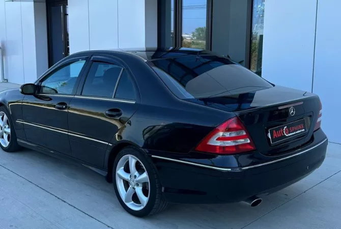 Auto in Vendita a Tirana - 4,500 Euro