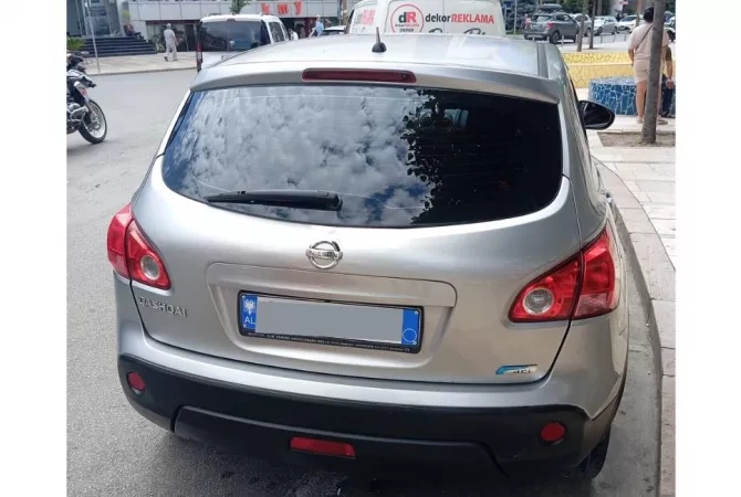 Auto in Vendita a Tirana - 4,200 Euro